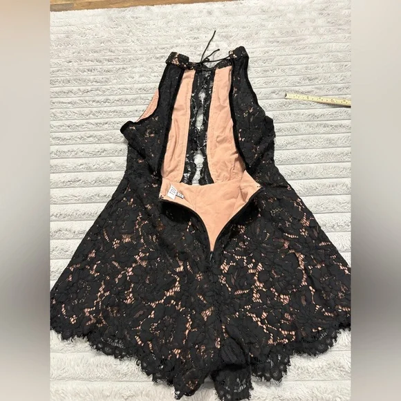 Tobi Black Lace Halter Romper - Picture 5 of 8